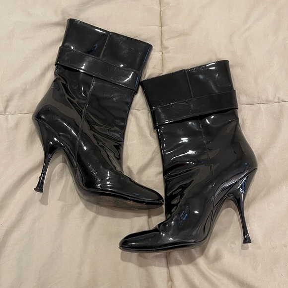 GUCCI Patent Leather VERNICE DIAMOND Silver Buckle Black ANKLE BOOTS! - Picture 3 of 14